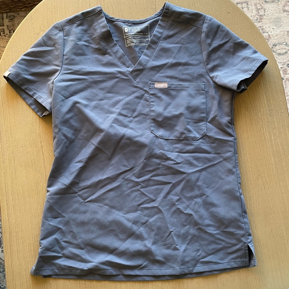 Figs one pocket scrub top